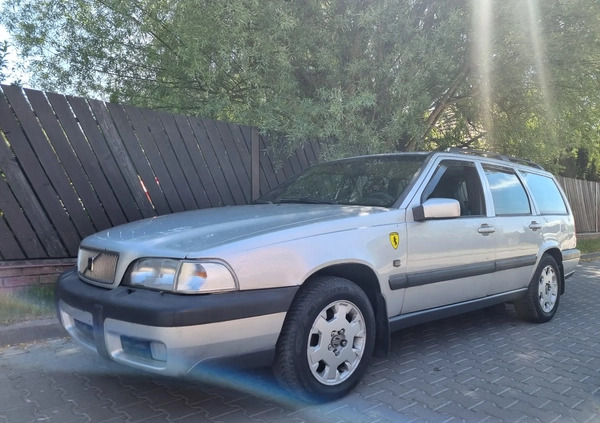 Volvo XC 70 cena 12900 przebieg: 249000, rok produkcji 2002 z Warszawa małe 92